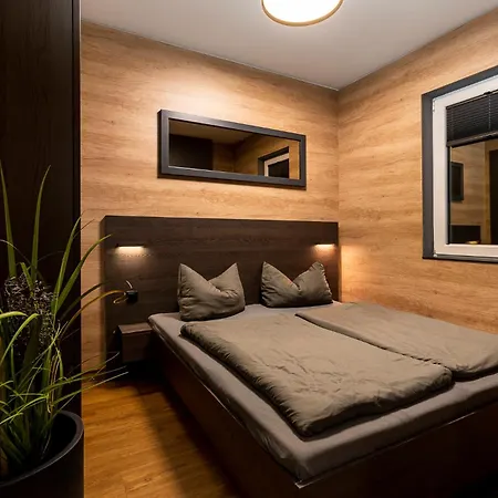 Sunrise Am Muehlfeldsee * Lobnitz (Saxony)