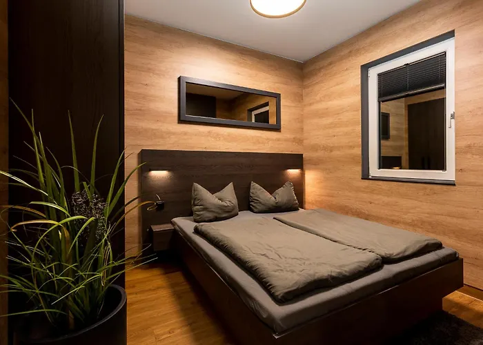 Sunrise Am Muehlfeldsee * Lobnitz (Saxony)