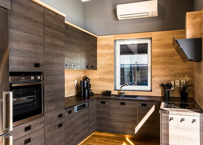 Sunrise Am Muehlfeldsee Lobnitz (Saxony)